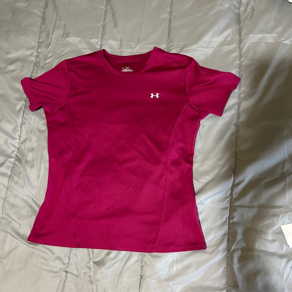 Pink under armour t-shirt